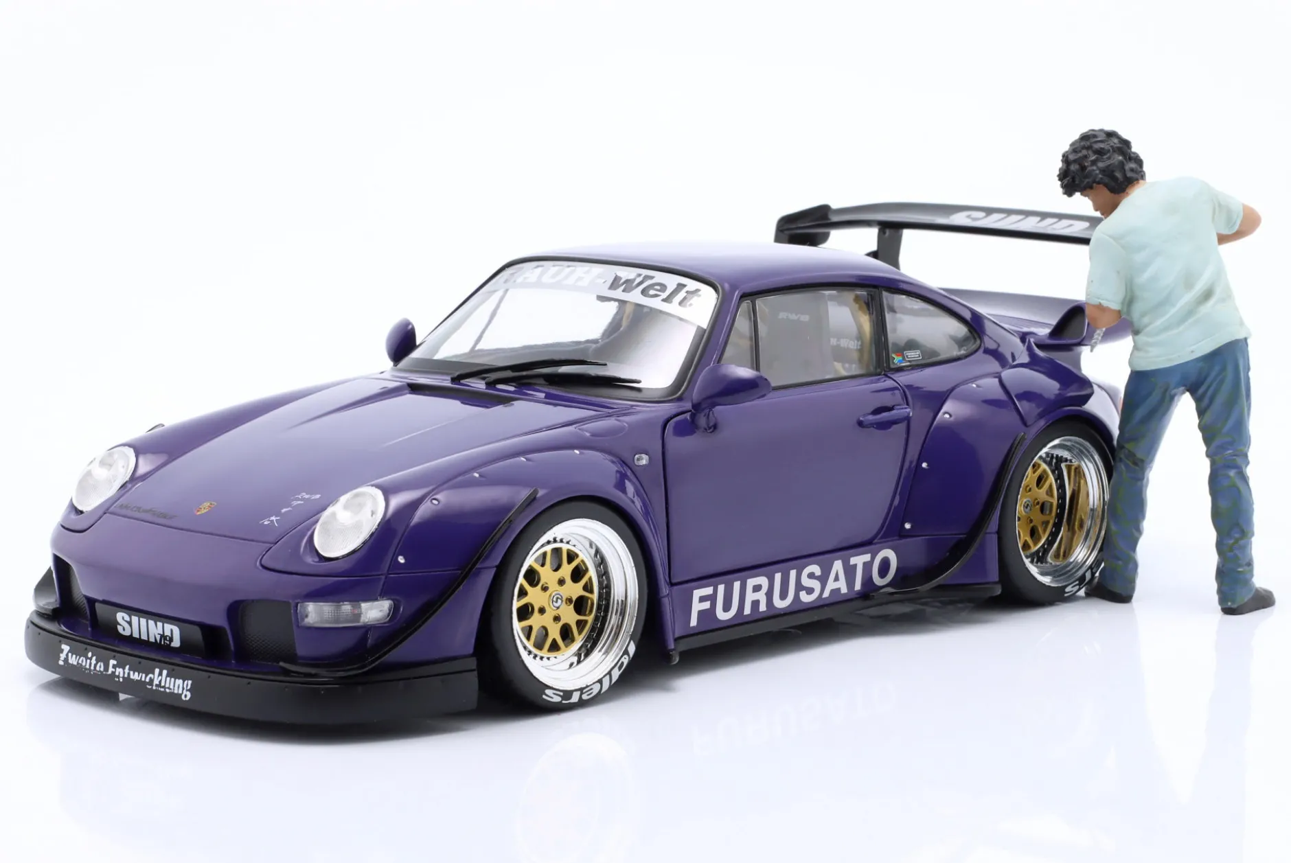 RWB-Legende Akira Nakai San Figur #3 mit Bohrmaschine 1:18 American Diorama