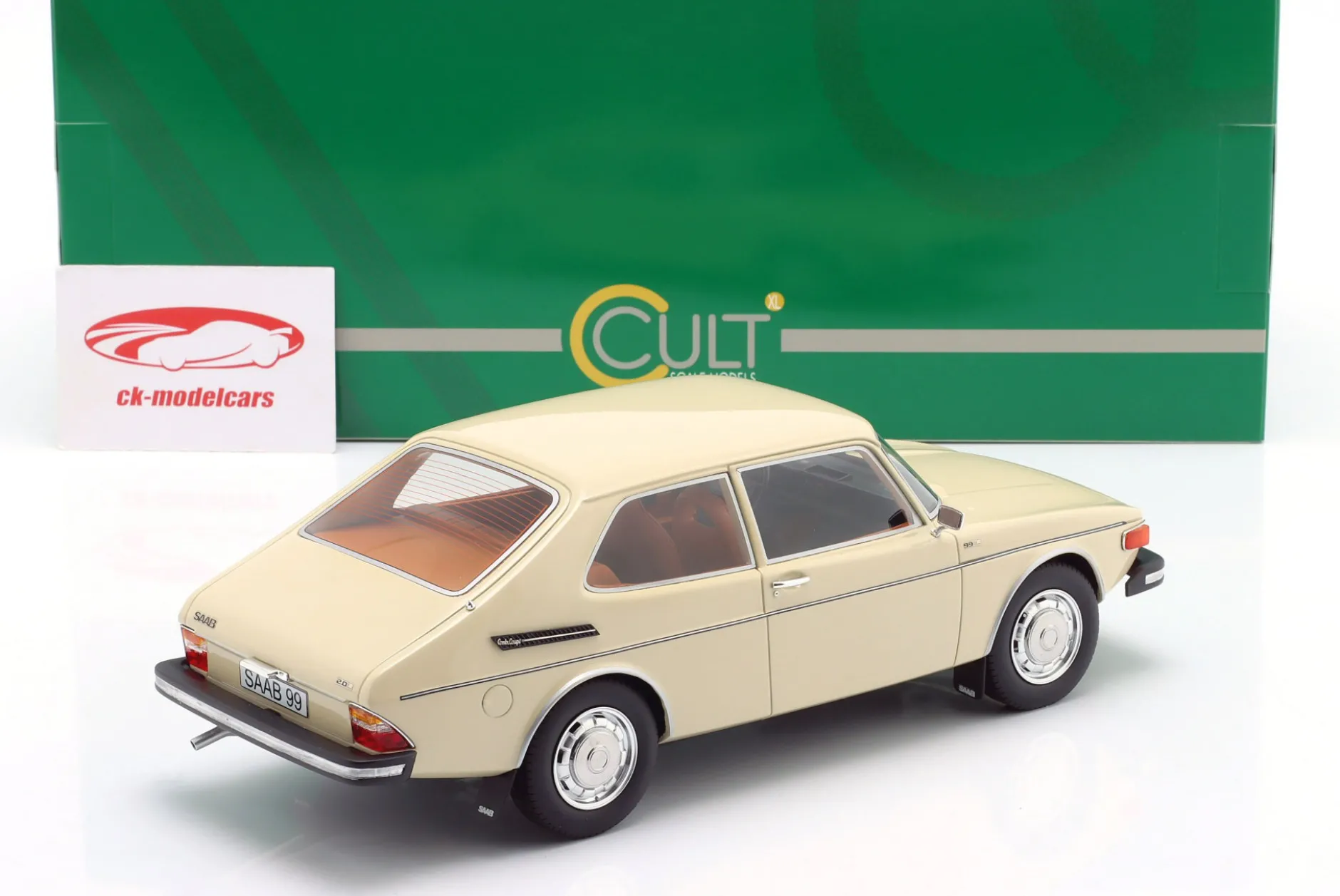 Saab 99 Combi Coupe Baujahr 1975 orchid weiß 1:18 Cult Scale