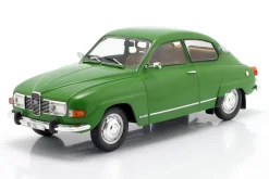 Saab 96 V4 Baujahr 1970 dunkelgrün 1:18 ModelCar Group