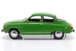 Saab 96 V4 Baujahr 1970 dunkelgrün 1:18 ModelCar Group