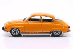 Saab 96 V4 Baujahr 1970 orange 1:18 ModelCar Group