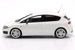 Seat Leon MK2 Cupra R Baujahr 2010 weiß 1:18 OttOmobile
