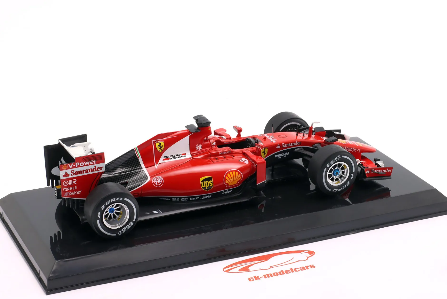 Sebastian Vettel Ferrari SF15-T #5 Formel 1 2015 1:24 Premium Collectibles