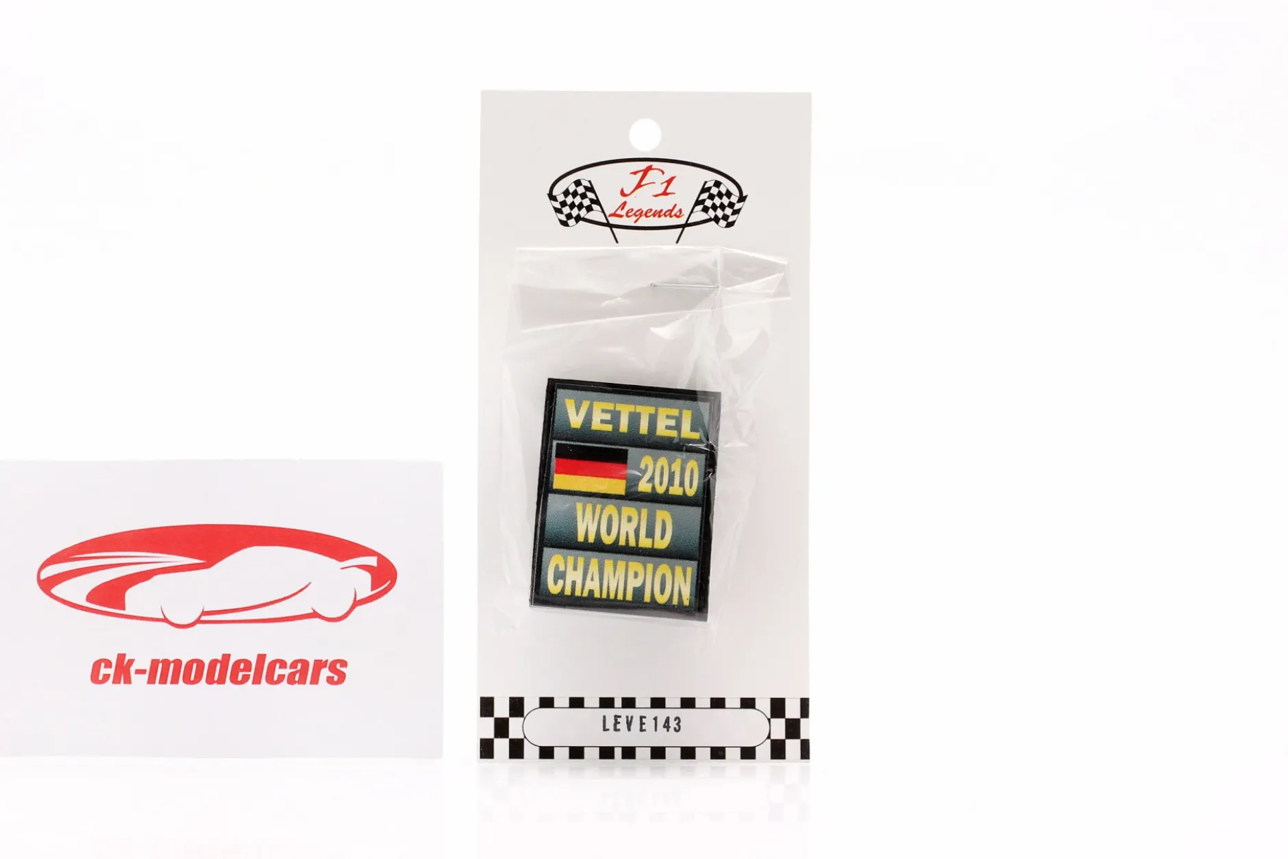 Sebastian Vettel Formel 1 Weltmeister 2010 Boxentafel 1:18 Cartrix