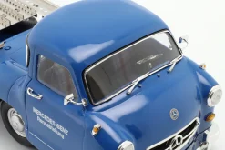 Set: Mercedes-Benz Renntransporter Blaues Wunder mit Mercedes-Benz W196 1:18 WERK83