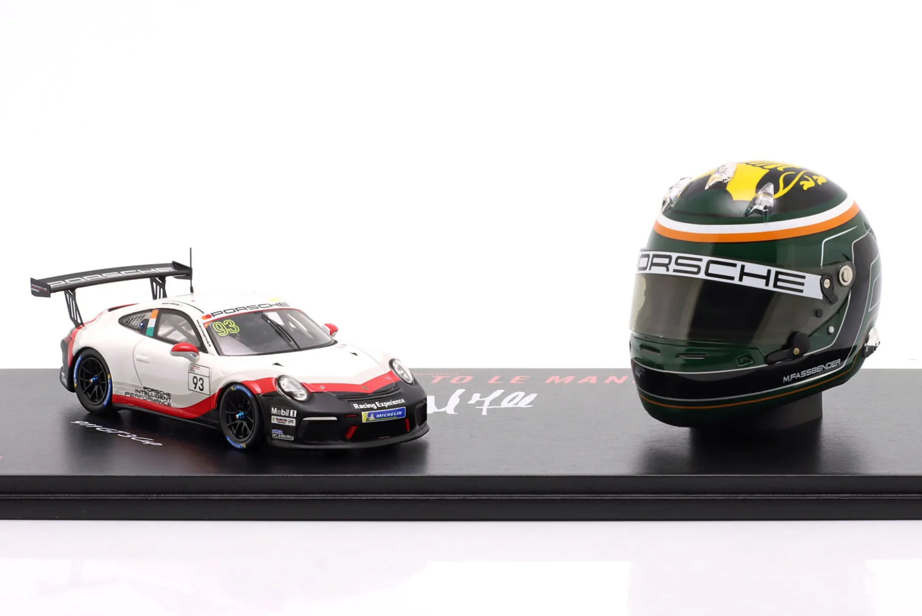 Set: Porsche 911 GT3 Cup #93 mit Helm Michael Fassbender 1:43 / 1:5 Spark