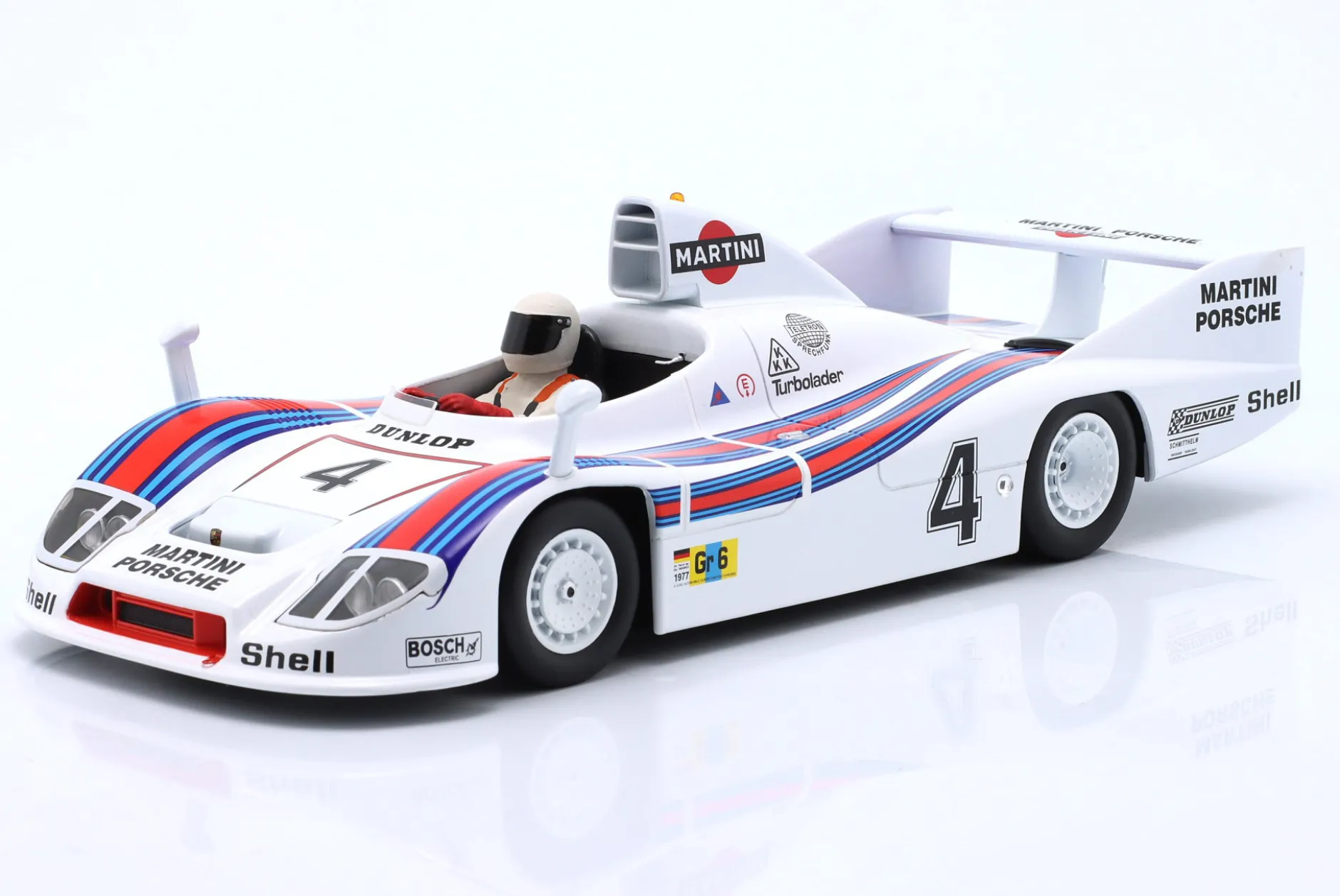 Set: Porsche 936 Martini #4 Sieger 24h LeMans 1977 mit Fahrerfigur weißer Helm 1:18 WERK83