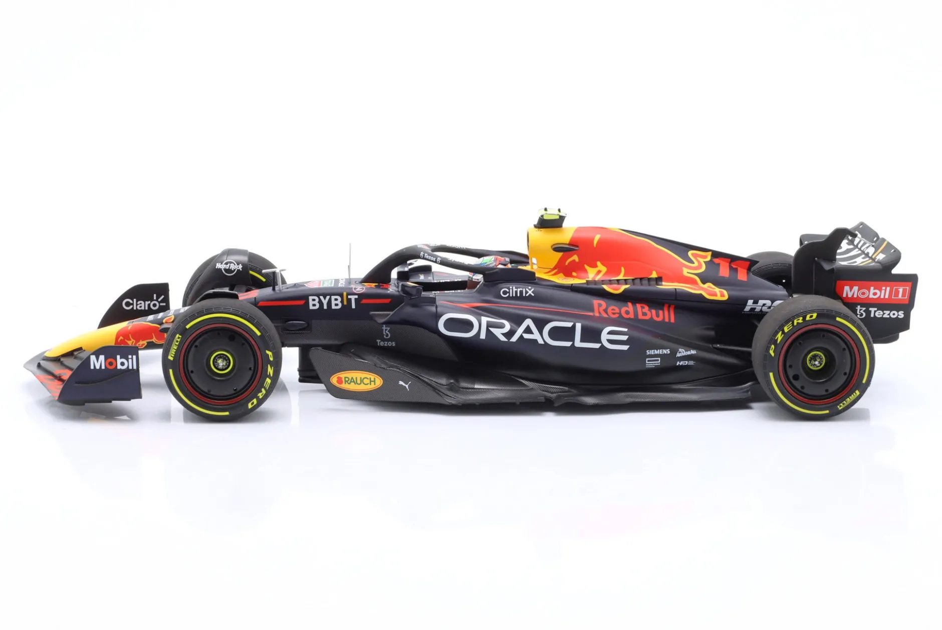S. Perez Red Bull RB18 #11 Sieger Singapur GP Formel 1 2022 1:18 Minichamps