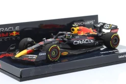 S. Pérez Red Bull RB18 #11 5th Ungarn GP Formel 1 2022 1:43 Minichamps