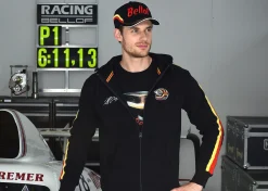 Stefan Bellof Sweat Jacke ''Helm'' Classic Line schwarz / rot / gelb