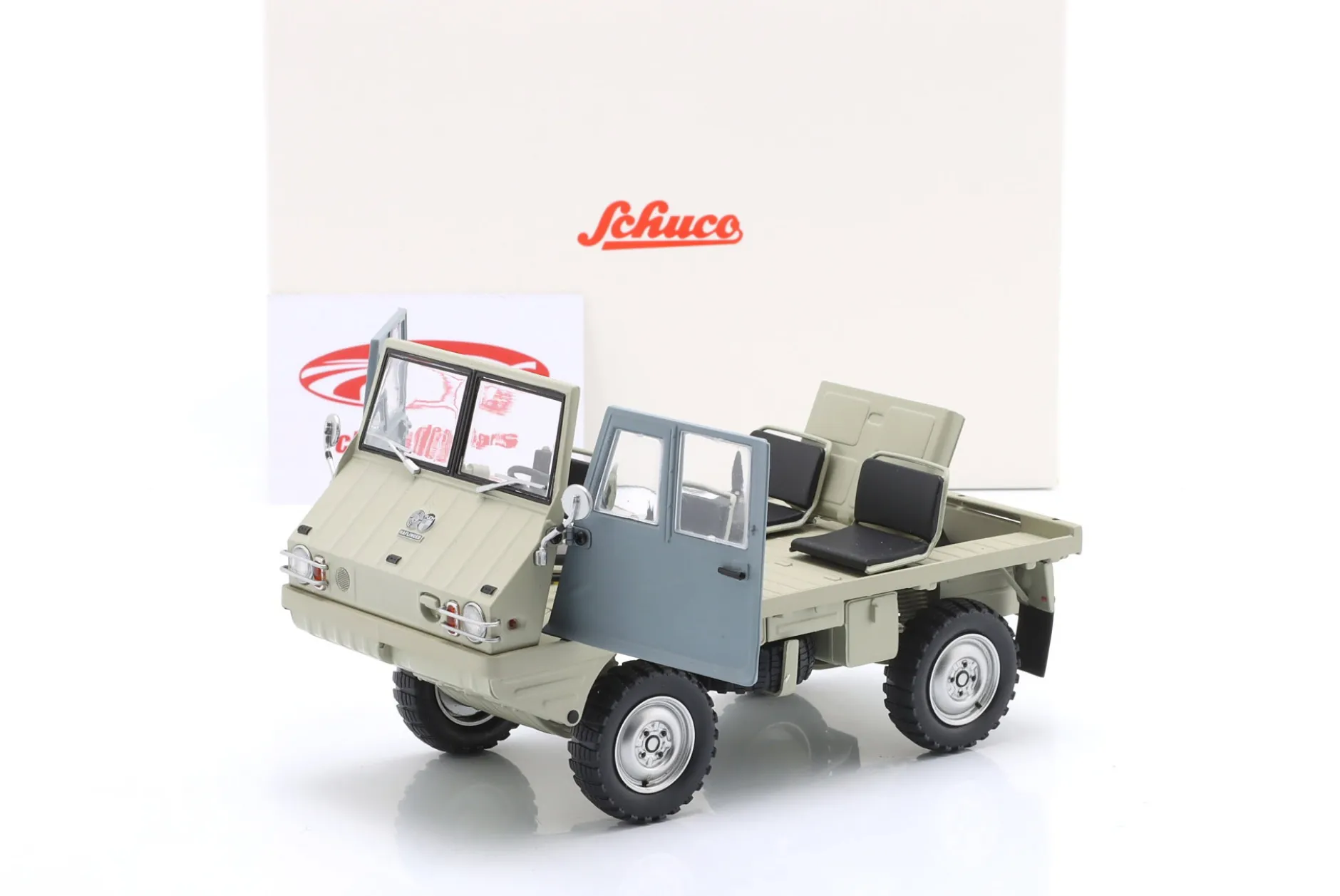 Steyr-Puch Haflinger 4x4 beige / grau 1:18 Schuco