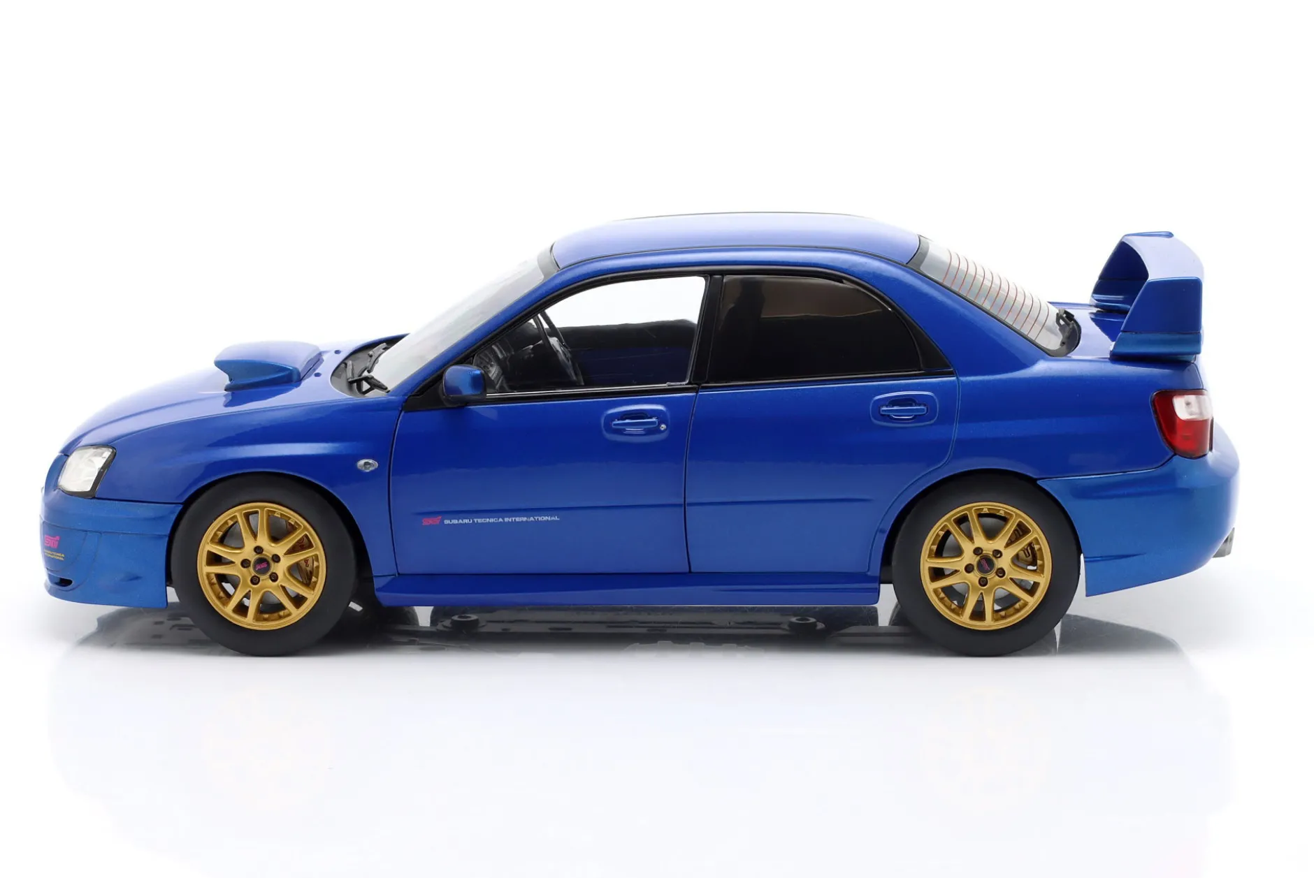 Subaru Impreza WRX STI Baujahr 2003 sonic blau 1:18 Solido