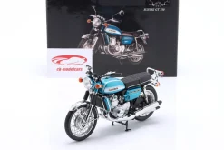 Suzuki GT 750 J Baujahr 1973 blaugrün metallic 1:12 Minichamps