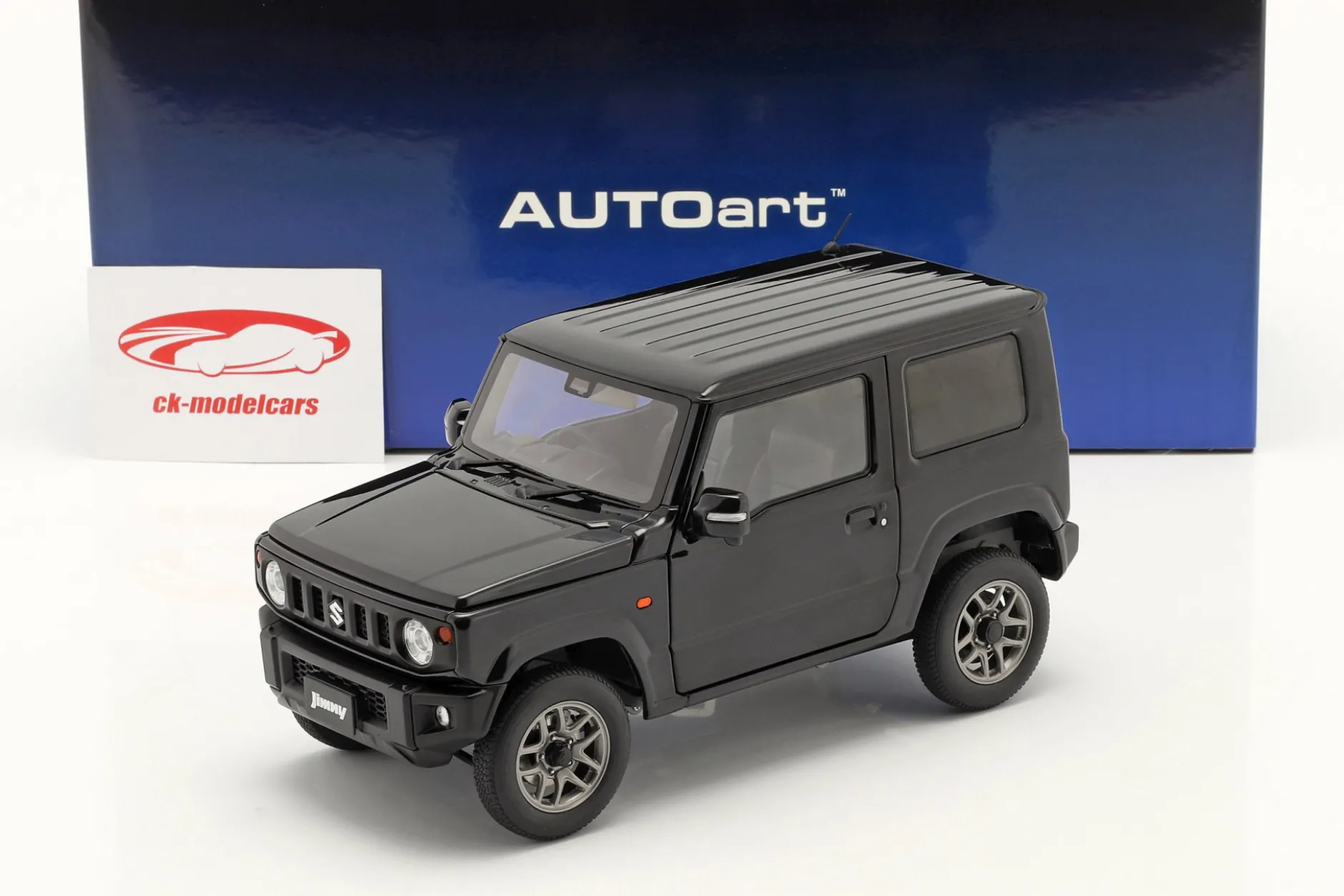 Suzuki Jimny (JB64) RHD Baujahr 2018 schwarz 1:18 AUTOart
