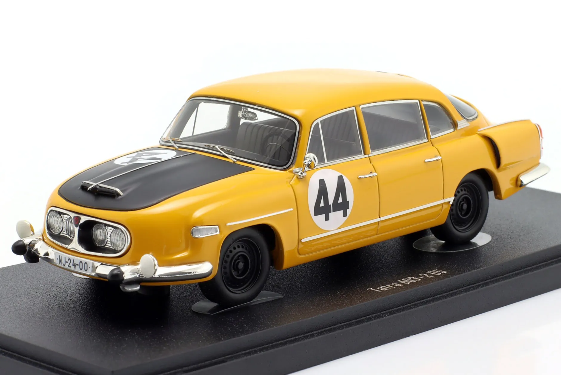 Tatra 603-2 B5 #44 4th Marathon de la Route 1966 Mark, Stiborek 1:43 AutoCult