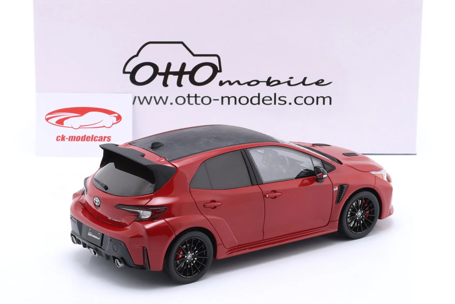 Toyota Corolla GR Circuit Edition 2022 supersonic rot 1:18 OttOmobile
