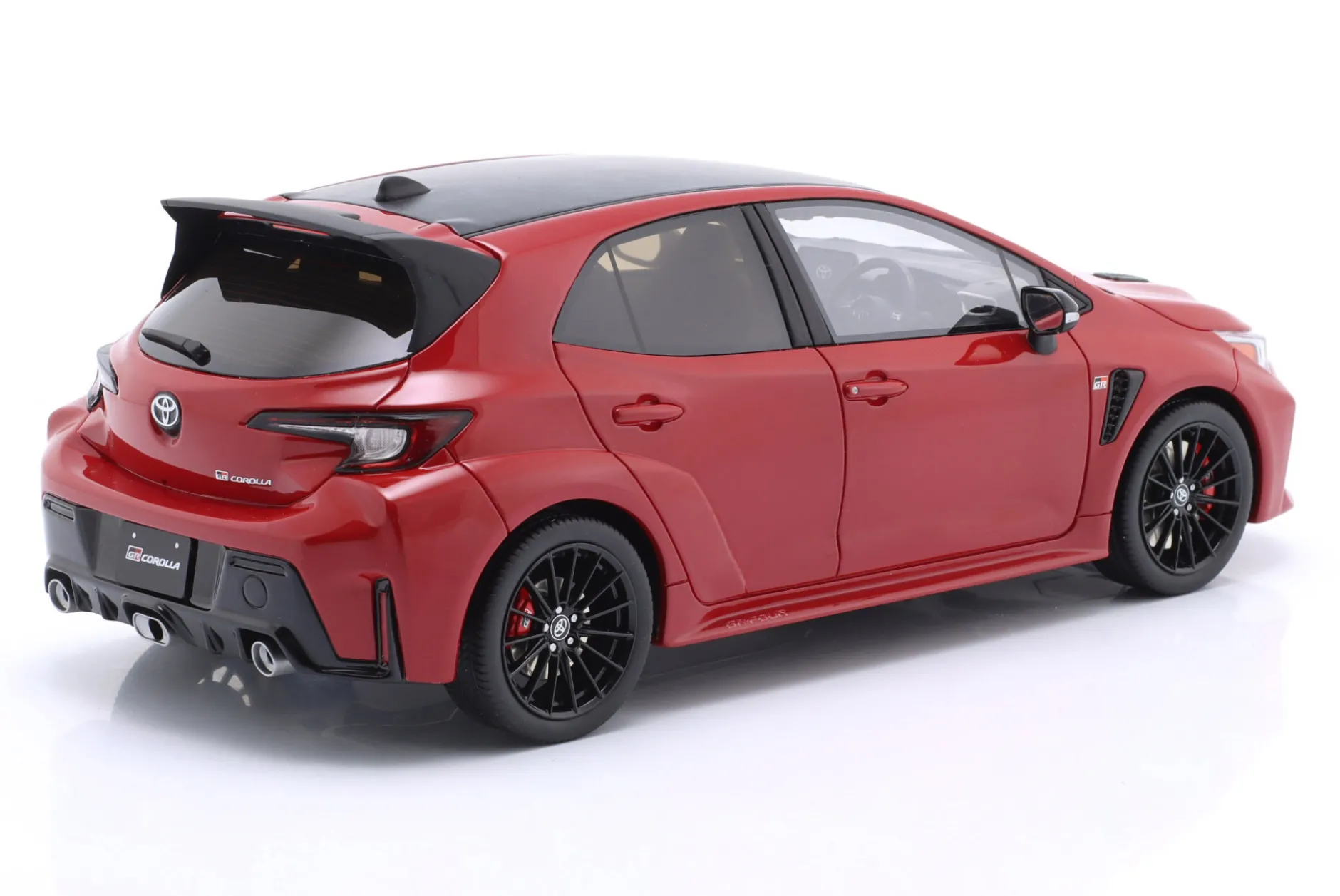Toyota Corolla GR Circuit Edition 2022 supersonic rot 1:18 OttOmobile
