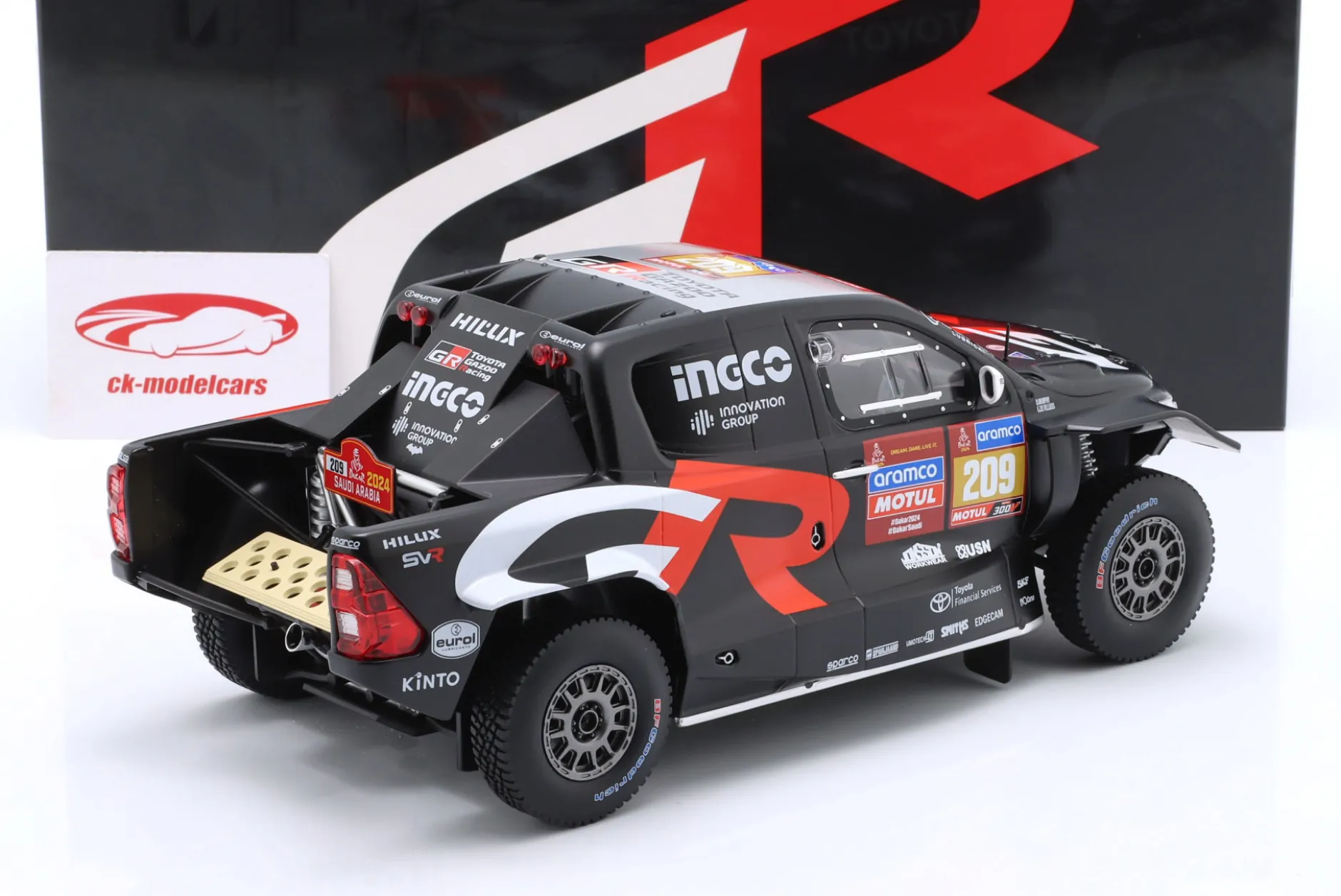 Toyota GR DKR Hilux Evo #209 7th Rallye Dakar 2024 de Villiers, Murphy 1:18 Ixo