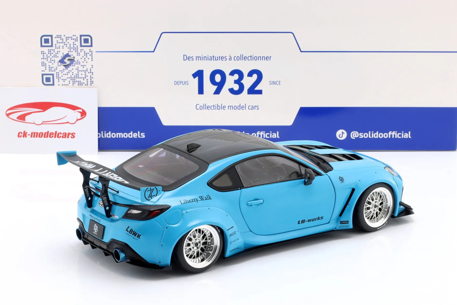 Toyota GR86 LBWK Body Kit 2024 babyblau 1:18 Solido