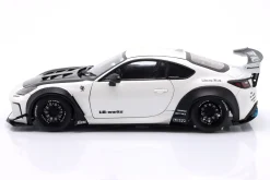 Toyota GR86 LBWK Body Kit 2024 perlweiß 1:18 Solido