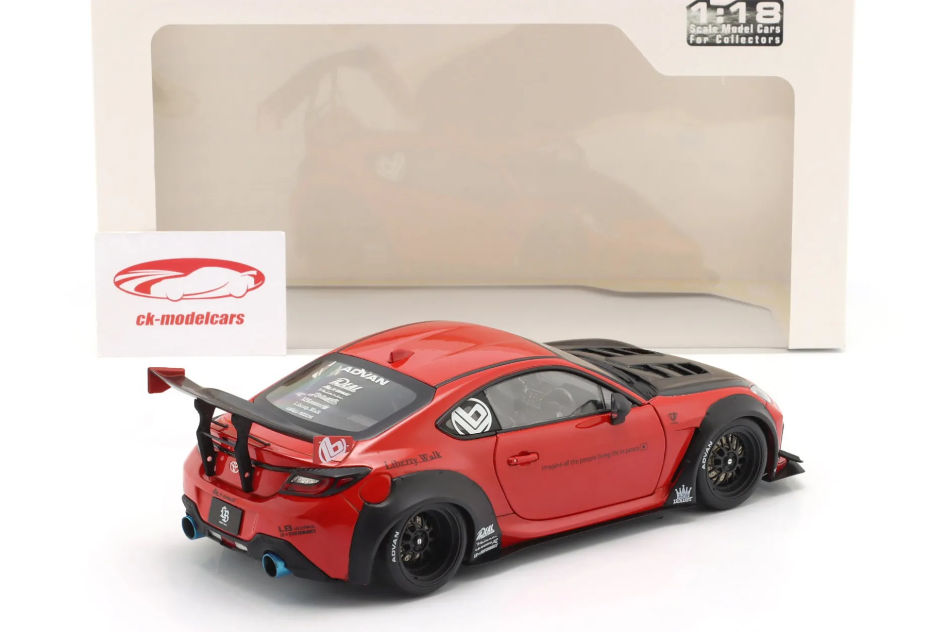 Toyota GR86 Liberty Walk Body Kit 2024 rot 1:18 Solido