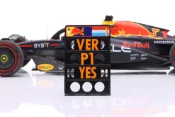 Verstappen Red Bull RB19 #1 Sieger Bahrain GP Formel 1 Weltmeister 2023 1:18 Minichamps