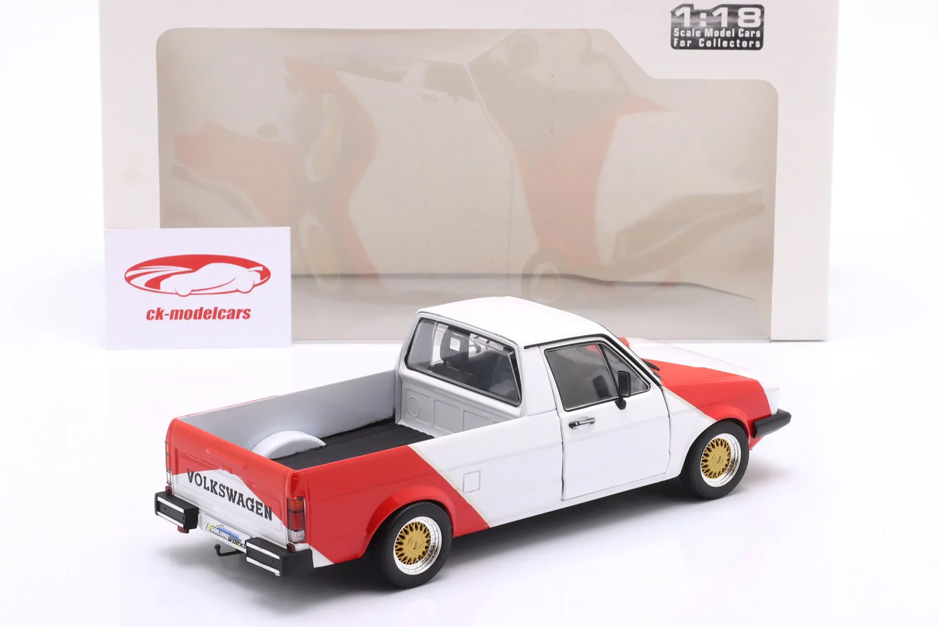 Volkswagen VW Caddy Mk1 Red Cowboy Racing Tribute 1982 rot / weiß 1:18 Solido