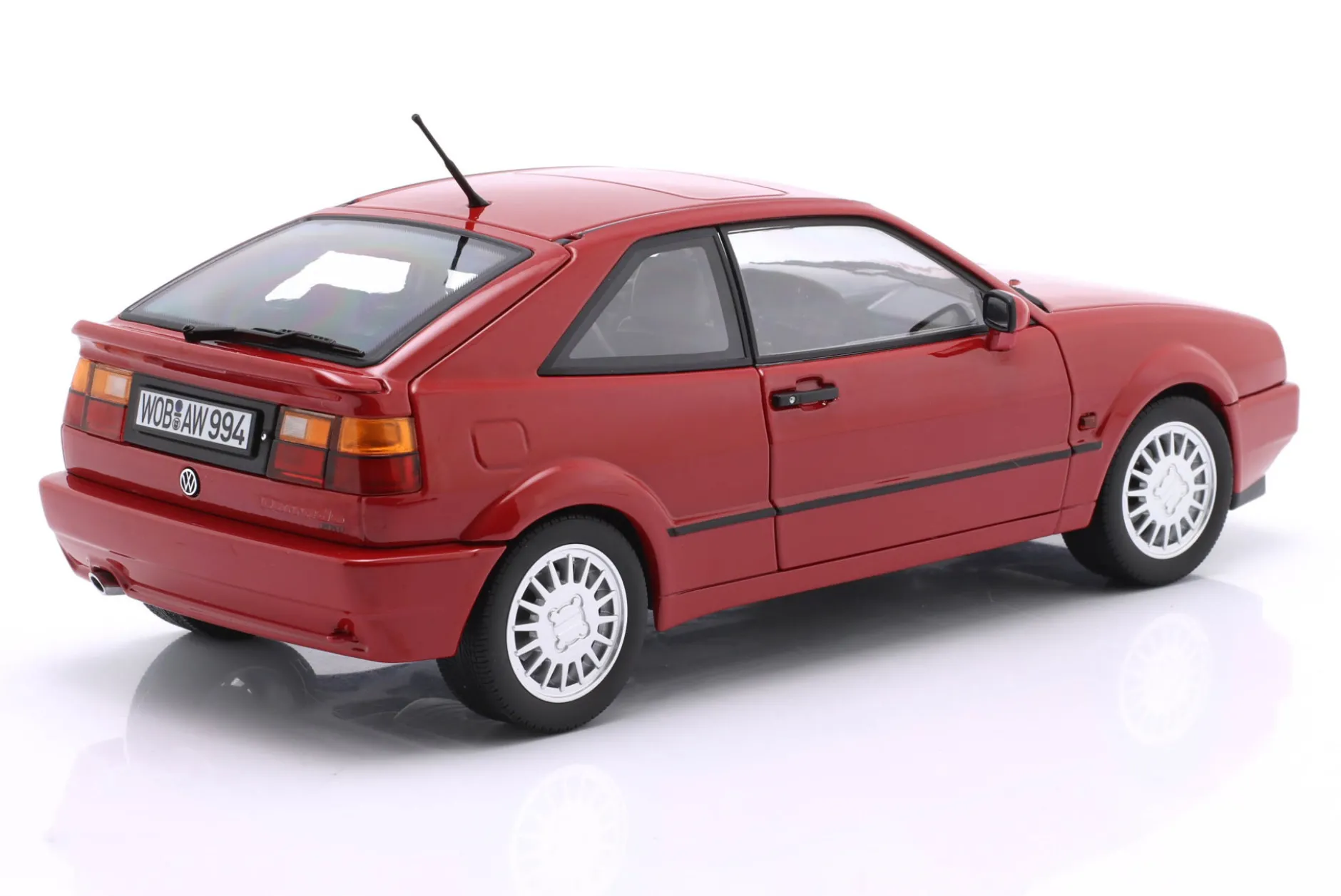 Volkswagen VW Corrado G60 Baujahr 1989 tornado rot 1:18 Norev