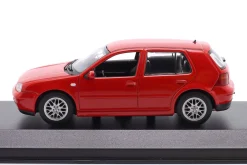 Volkswagen VW Golf IV Baujahr 1999 rot 1:43 Minichamps