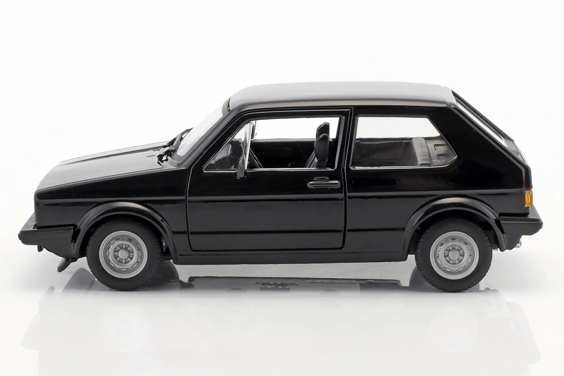 Volkswagen VW Golf Mk1 GTI Baujahr 1979 schwarz 1:24 Bburago