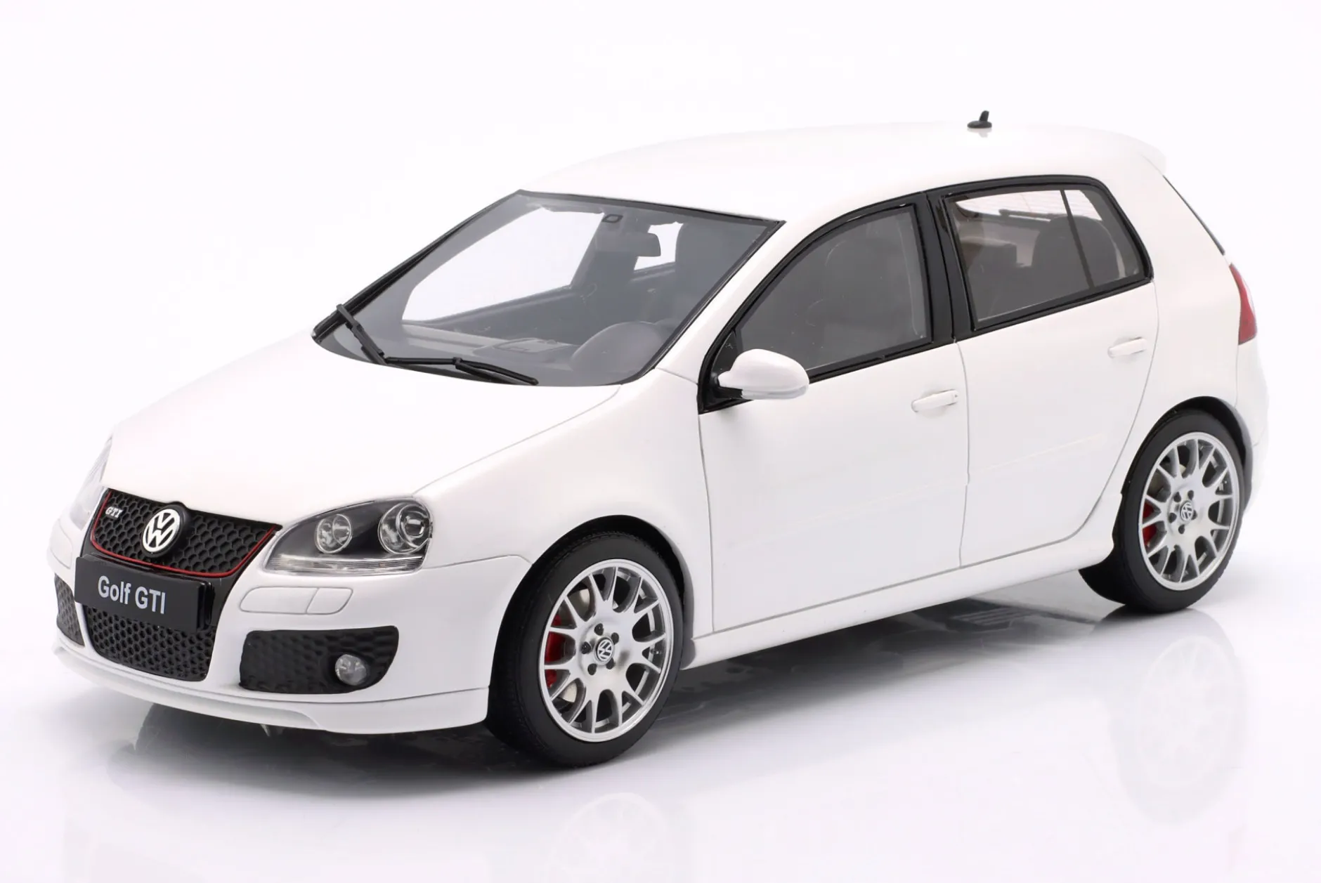 Volkswagen VW Golf V GTI Edition 30 Baujahr 2007 weiß 1:18 OttOmobile