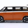 Volkswagen VW ID. Buzz Baujahr 2023 orange / weiß 1:24 Maisto