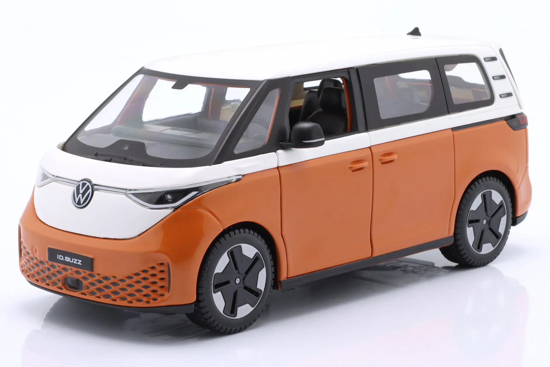 Volkswagen VW ID. Buzz Baujahr 2023 orange / weiß 1:24 Maisto