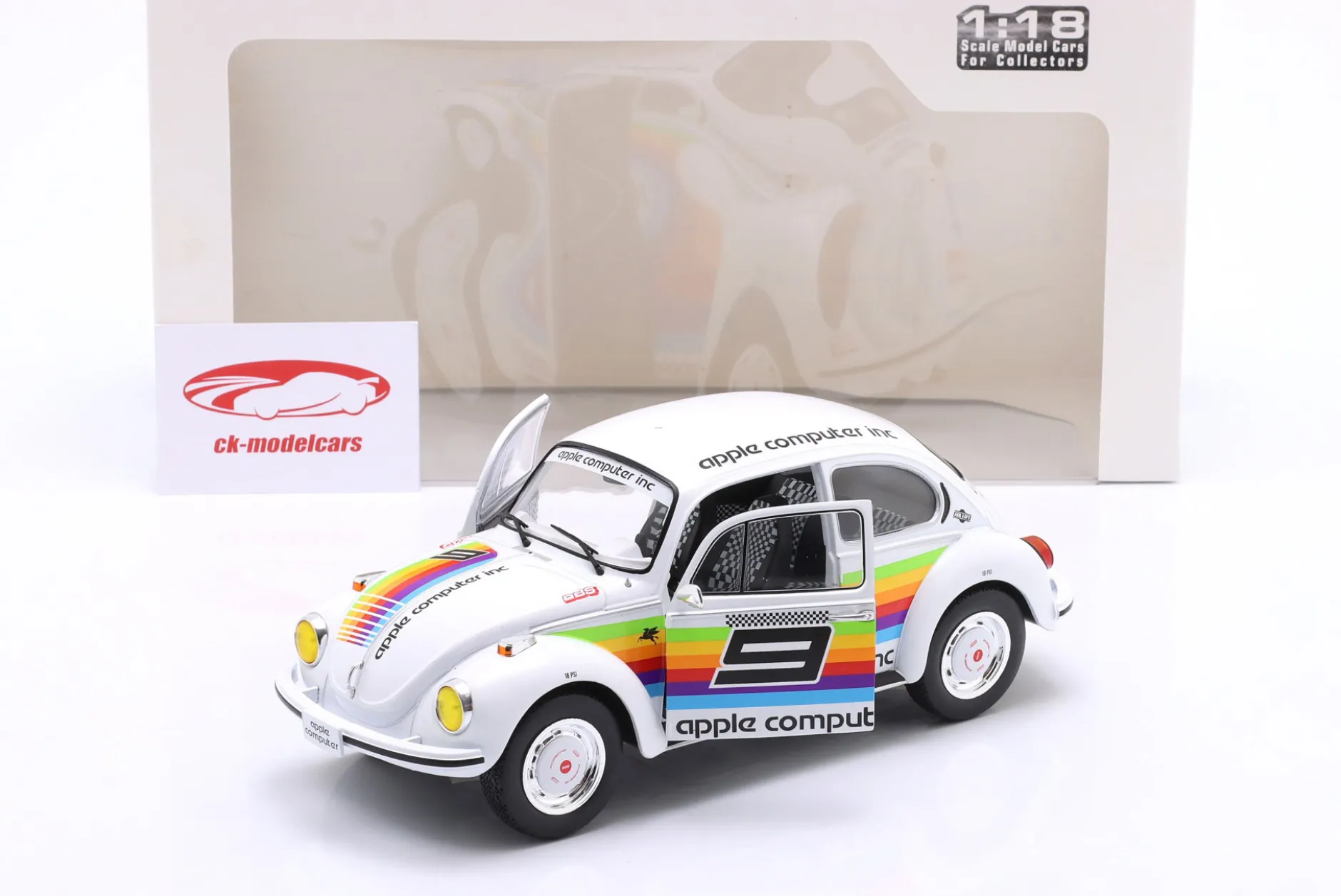 Volkswagen VW Käfer 1303 1975 K3 Tribute weiß / Dekor 1:18 Solido