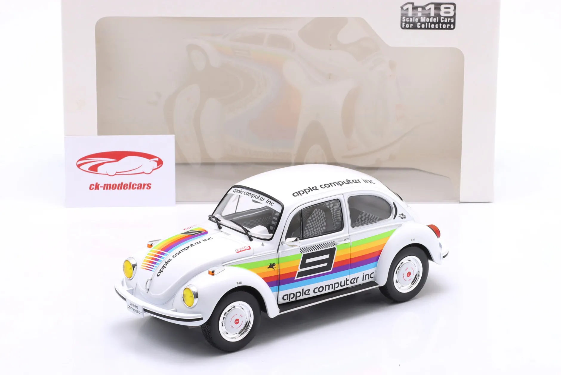 Volkswagen VW Käfer 1303 1975 K3 Tribute weiß / Dekor 1:18 Solido