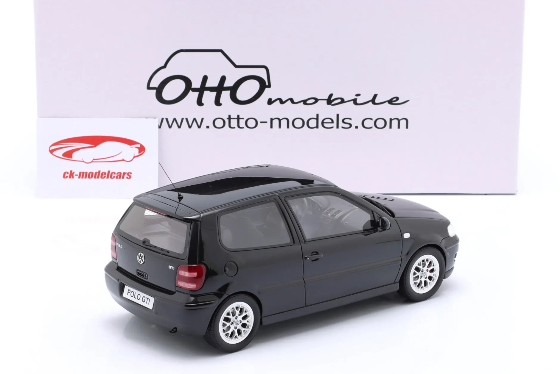 Volkswagen VW Polo (6N2) GTi Baujahr 2001 black magic 1:18 OttOmobile