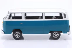 Volkswagen VW T2b Bus mit Fuchs Felgen Baujahr 1972 blau / weiß 1:18 KK-Scale