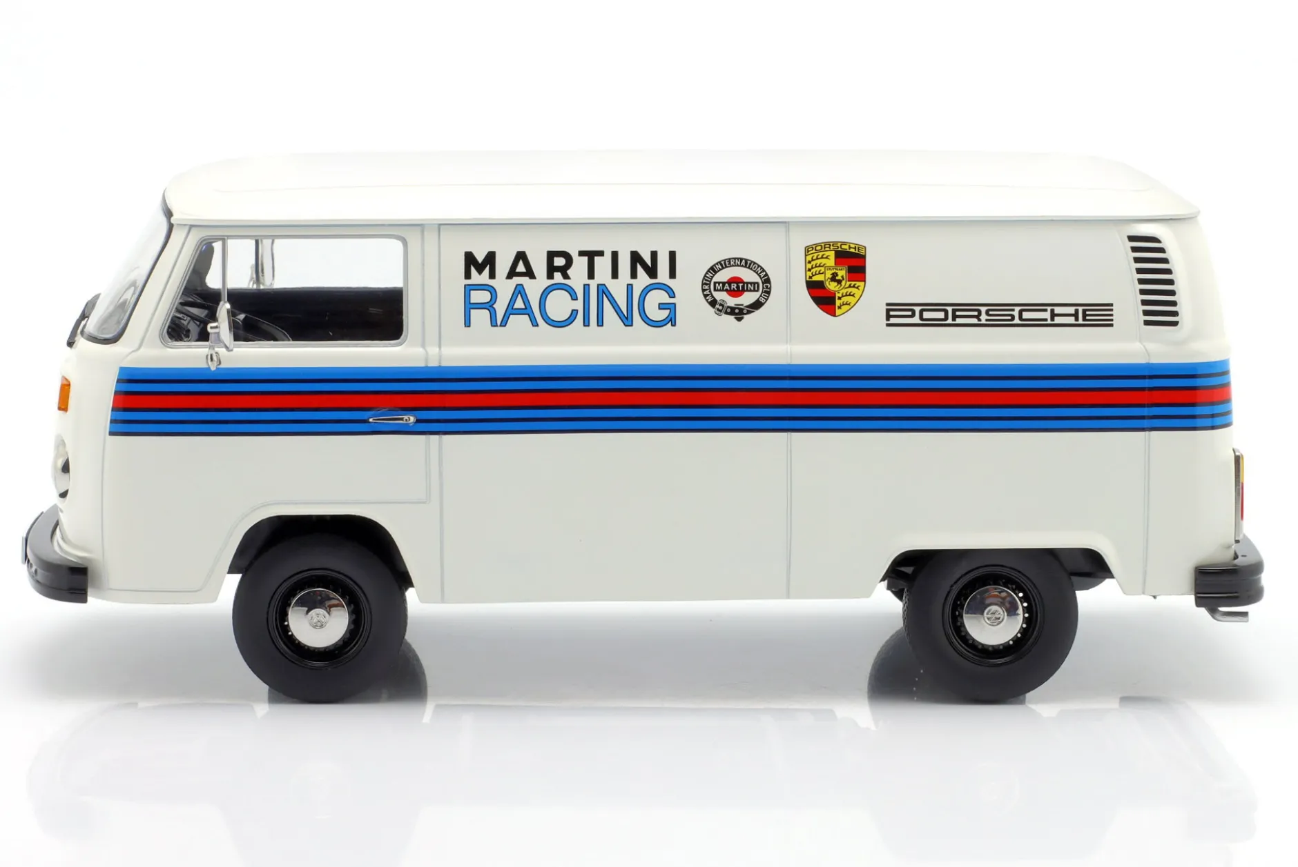 Volkswagen VW T2b Bus Porsche Martini Racing Baujahr 1972 weiß 1:18 KK-Scale