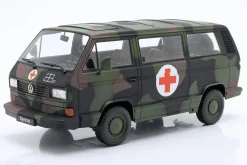 Volkswagen VW T3 Bus Syncro Bundeswehr Ambulanz 1987 tarnfarben 1:18 KK-Scale