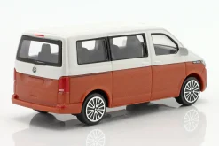 Volkswagen VW T6 Multivan Baujahr 2020 weiß / braun metallic 1:43 Bburago