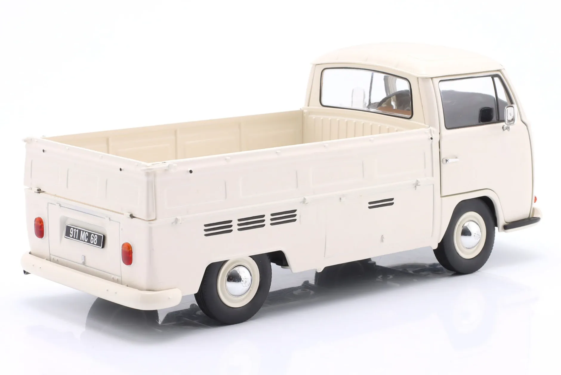 Volkswagen VW T2 Pick-Up Porsche Racing 1968 weiß 1:18 Solido