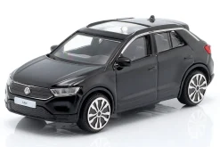 Volkswagen VW T-Roc Baujahr 2021 schwarz 1:43 Bburago