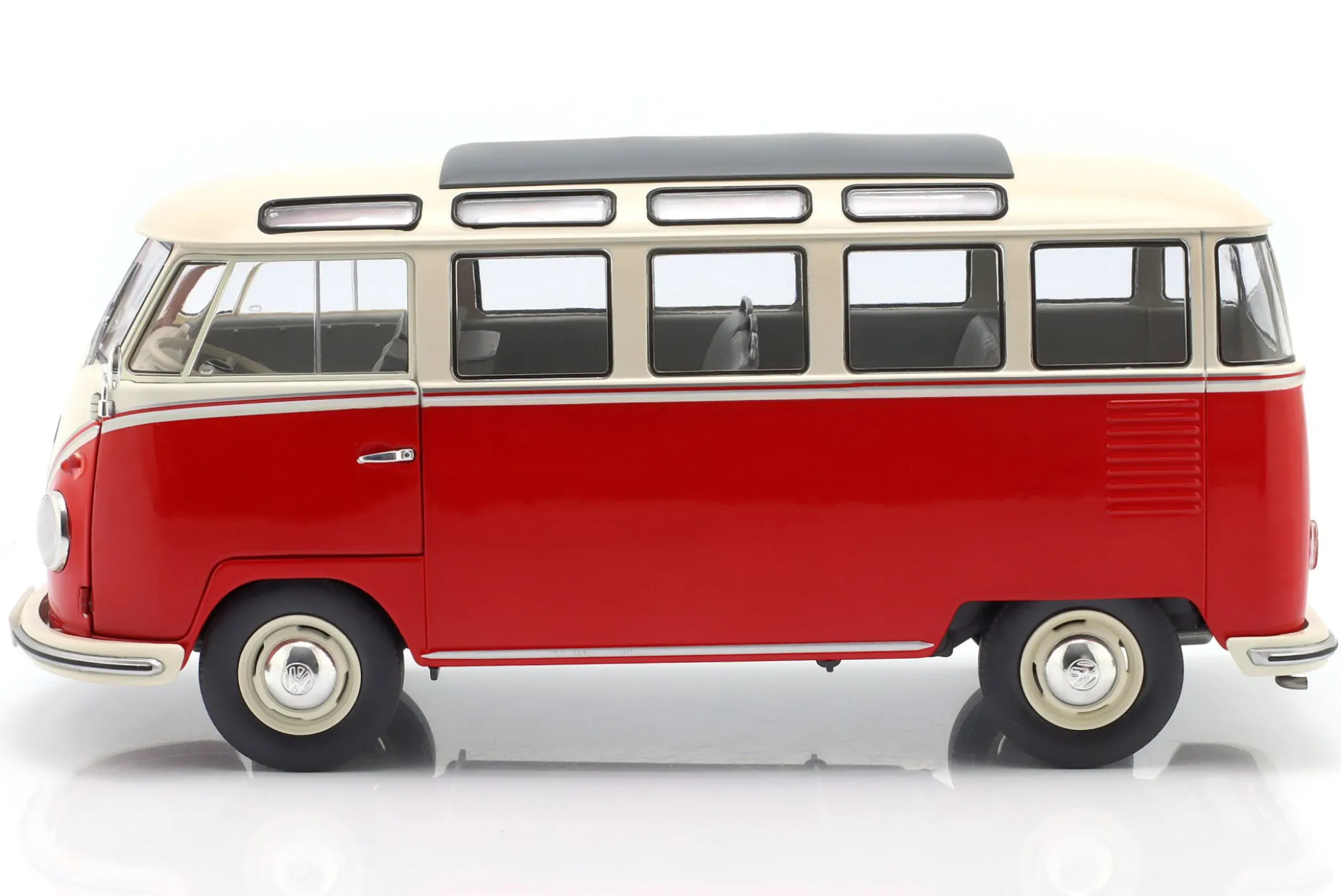 Volkswagen VW T1 Samba Bus Baujahr 1962 rot / weiß 1:18 Solido