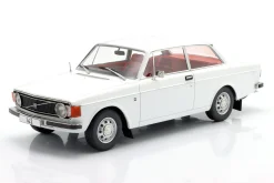 Volvo 142 Baujahr 1973 weiß 1:18 ModelCar Group