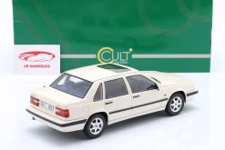Volvo 850 GLT Baujahr 1991-1994 weiß 1:18 Cult Scale