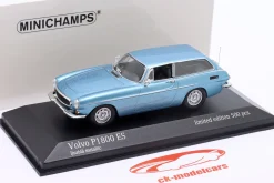 Volvo P1800 ES Baujahr 1971 eisblau metallic 1:43 Minichamps