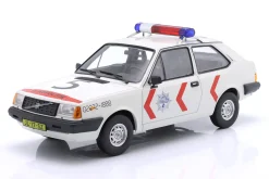 Volvo 343 Polizei Niederlande Baujahr 1982 weiß 1:18 Triple9