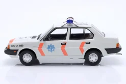 Volvo 340 Polizei Niederlande 1987 weiß 1:18 Triple9