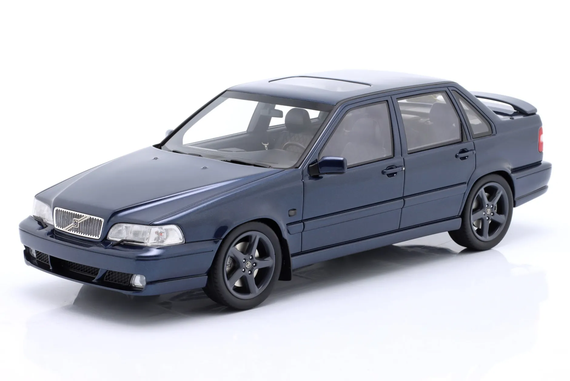 Volvo S70R Baujahr 1998 dunkelblau metallic 1:18 Radscale Models
