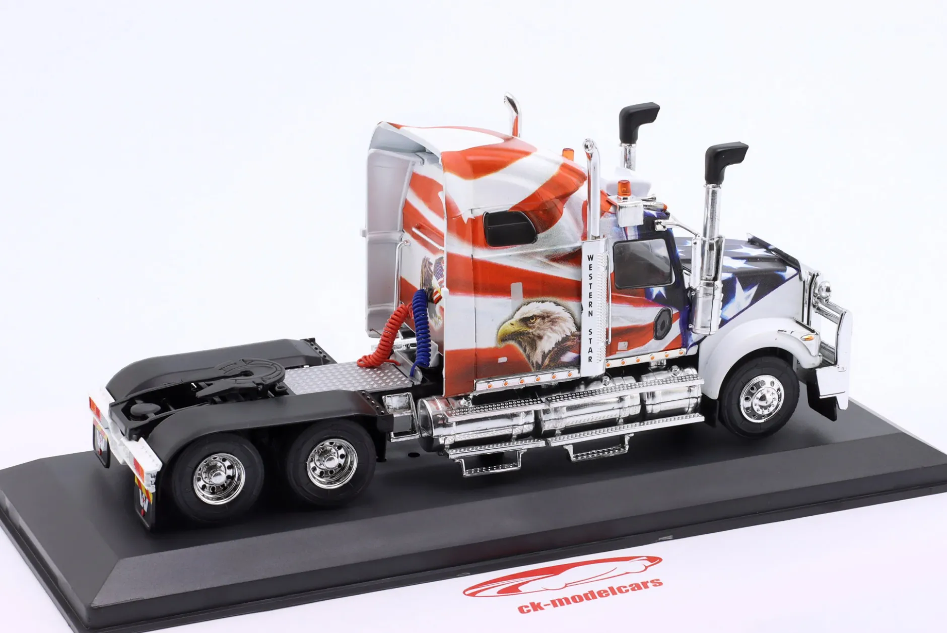 2. Wahl/ Western Star 4900 Sattelzugmaschine 2015 American Eagle 1:43 Hachette